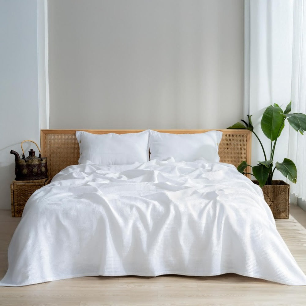 Waffle Weave Blanket  Thin, Lightweight, Airy, All-Season Throw Blankets for Bed or Cocuh